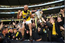 包含NBA季后赛今晨再迎强敌，托特纳姆复出首秀，主帅态度——压力陡增，临场指挥获称赞的词条-开元网站平台